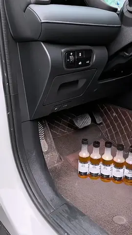 Try the oil film cleaner for a streakfree sparkling clean. #carwash #carglass #glasscleaning #streakfreecleaning #car #trend #clean #carlover #fypシ゚viral #carcleaning #tiktokmademebuyit #tiktokshop #carproducts #carsoftiktok #hcar