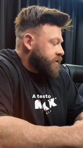 Testo deixa brox4? 🤔 Saiu video novo no canal, onde eu e o @kaminskao falamos sobre os efeitos colaterais do uso da testosterona! Video na íntegra no Youtube. #academia #musculação #dicasdetreino #maromba  #fabriciopacholok #gabrielkaminski #pacholokteam #tecnicacombrutalidade #maxtitanium