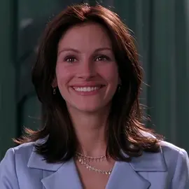 Julia Roberts in Notting hill you're everything I want to be  #juliaroberts #juliarobertsedit #edit #nottinghill #nottinghillmovie #hughgrant #romcom #filmtok 
