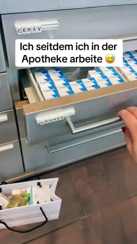 Probieren geht über studieren😅 #fyyyy #fypage #viral #kosmetik #stuttgart #apotheke #pharmazie #pta #pka #hautprobleme #skincare #apothekerin #0711 #dieschwanis #goodies #kommtvorbei 