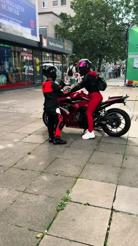 Runde mit meinem kleinen Bikerboy😌❤️🏍️✌️ #bikergirl #foryou #fyp #Summer #bikelife #hondacbr500r #rider 