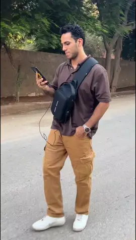 ليه تشتري شنطة كروس عادية لما ممكن تشتري شنطة كروس مستوردة بالكامل بباسورد و USB بخامة تعيش معاك؟🤔 هو ده ممكن!  مع #بيعلي_ستور مفيش مستحيل 💪🏻 ✅شنطة واحدة هتغنيك عن أي شنطة تانية لأنها مزودة بـ 8 جيوب تشيل كافة احتياجاتك ( موبايل - محفظة- تابلت -مفاتيح - شاحن- كتب - فلوس) وغيرهم كتير  ✅التصميم شيك بألوان مميزة تناسب أي مكان سواء الشغل أو الجامعة أو حتى المناسبات  اطلبها حالاً قبل نفاذ الكمية من خلال موقعنا ⬇️ https://www.be3lystore.com/products/Bagcross #شنطة_كروس_رجالي #الكمية_محدودة 