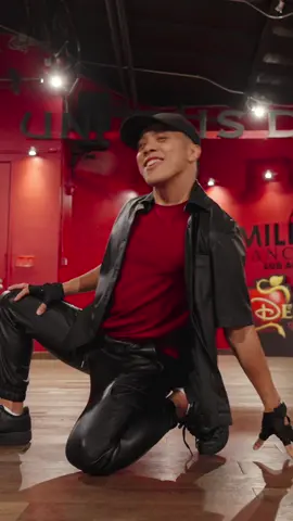 Dancing to RED in the iconic red wall studio ❤️ (dc: @Kelly Sweeney) @Kylie Cantrall @MDC DANCE COMPLEX @Disney+ @Disney Descendants #descendants4 
