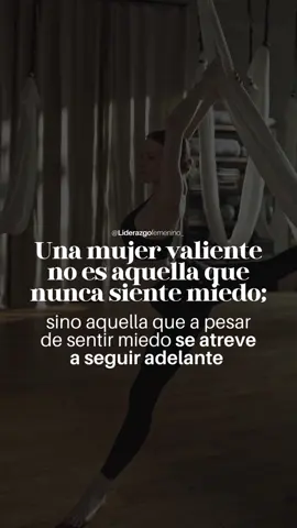 Lograrlo con miedo es logralo dos veces. 👸💕 #liderazgofemenino #mujersinlimites #comunidaddemujeres #poderinterior #empoderamientofeminino #amorpropio #mujervaliente #soyvaliosa #yosipuedo #nomerendire #soymaravillosa #soyunica #soymujer #reflexionesdelavida #motivacion #liderazgo #liderazgoefectivo 