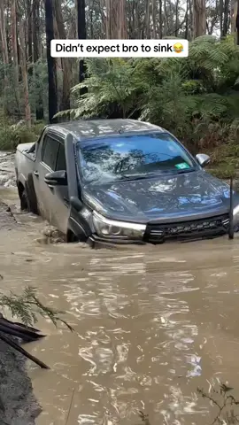 🤿#fyp #fypシ #n80 #hilux #4x4 #foryoupage #offroad #mud 
