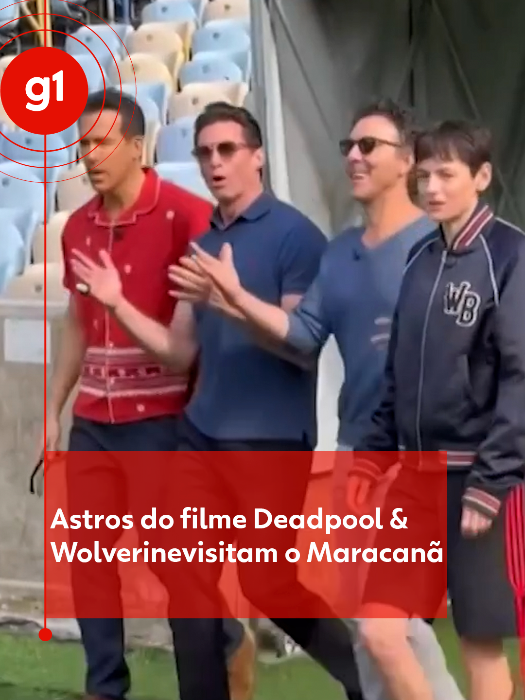 ⚽ Bola na rede - Ryan Reynolds, o Deadpool, e Hugh Jackman, o eterno Wolverine, estiveram nesta segunda-feira (15) no Maracanã, na Zona Norte do Rio, e vibraram com a experiência de entrar em campo e balançar as redes no estádio histórico. Os astros e a atriz Emma Corrin e o diretor Shawn Levy, foram recebidos pelos jogadores do Flamengo Pedro e David Luiz no campo. Além do encantamento com o estádio, os astros puderam bater uma bolinha no campo histórico. Todos fizeram questão de registrar o momento em suas redes sociais. Veja mais no #g1  #RyanReynolds #HughJackman #Deadpool #Wolverine #Maracanã #RiodeJaneiro #tiktoknoticias