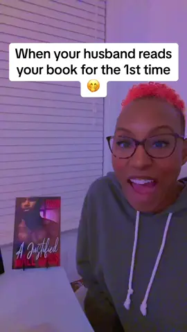 #LIVEhighlights #TikTokLIVE #LIVE Have you read A Justified Hall Pass? 👀🤭💋#foryoupage #blackauthors #tiktokshop #blackromancebooks #readersoftiktok 