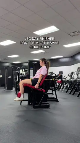 Ive been doing this for 2-3 weeks now & i swear my quads are growing 🤌🏼 #legday #legdayworkout #legdayfinisher #quadworkout #quadday #quadworkouts #quadworkoutforwomen #creatorsearchinsights 
