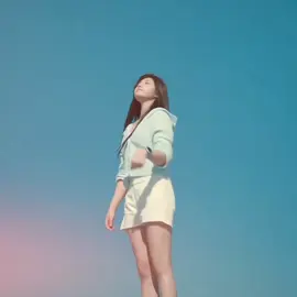 Jujur kasian waktu survival itu berlangsung karna banyak yang hate dia sampe udah debut juga, parahnya lagi kemarin dia cedera aja ada yang mikir itu cuma bohong, tolol. buat lu pada yang masih kesel, jangan lampiasin ke grupnya bahkan sampe lontarin hate berlebihan, lu demo ke yang buat acara kenapa sampe sejelek itu sistemnya kocak😇 #Wonhee #illit #runext #leewonhee 