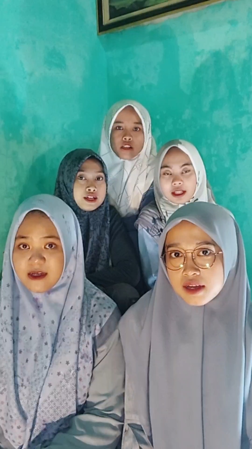 ngikutin mas2 fyp tiktok, yang tau ini azka taslimi nada komen ya guys😅 suara 1 : @shahillarisca @ayunina.salsabila  suara 2 : mufaida suara 3 : @nehaaanh  3 bawah : @mutiaraandm 