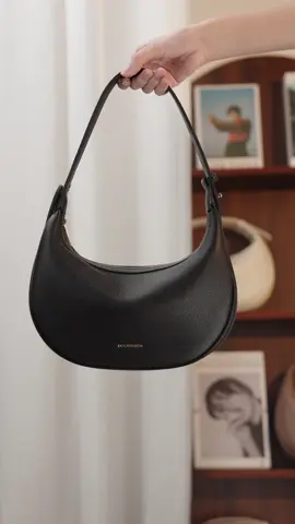 There are live broadcasts in the store every day, looking forward to everyone's arrival #bostanten #begwanita #slingbag #trending #OOTD #review #fashion #fyp 