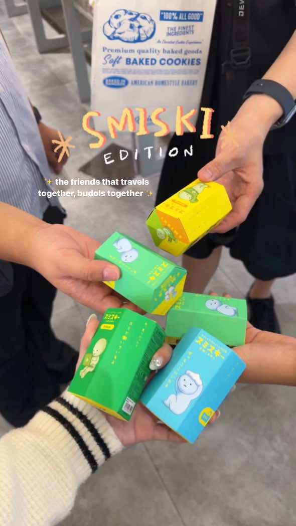 yung willingly nagyaya friends mo na mag-Sonny Angel hunting!!! love language achieved!!! 🤭🙈 pero sayang, wala kaming nahanap sa Bangkok na Sonnys so Smiskis it it!!! new obsession unlocked! 💗 #cocoydiaries #sonnyangel #smiski #smiskiunboxing #blindbox #blindboxunboxing  I believe we need more unboxings??? chooos 🙈 @Justine | Travel & Lifestyle @Ivan de Guzman @Jax Reyes 