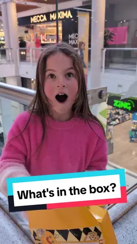 We buy a mystery box from the new Lucky Box vending machine. Whats inside? This cost AU$20. #mystery #box #mysterybox #whatsinthebox #inthebox #thebox #lucky #luckybox @LuckyBox@Sydney 