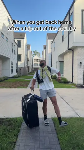 Be mad about everything the closer you get to the door!😭 #foryou #fyp #trip #vacation #flight #fun #viral #lol #mad #backtolife #backtoreality #trump #work 