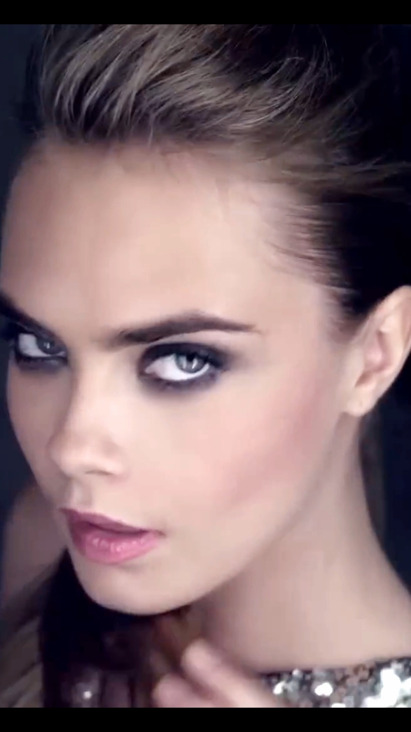 Cara's got Talent! @Cara Delevingne #YSL #drummer  #CaraDelevingne #Cara_cjd 