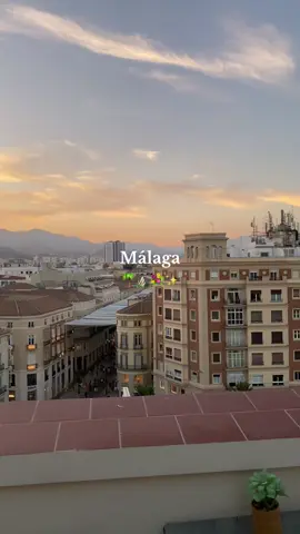 Málaga no verão 🌴💐🫶🏻 #malaga #espanha #foryou #foryoupage