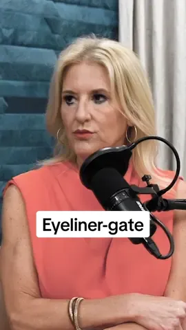 No you look amazing   #fyp #fypage #foryoupage #viral #women #makeup #funny #friendship #prank #makeupfail #fail #Eyeliner 