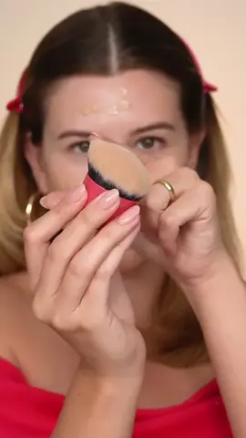 olha como é fácil, rápido e prático aplicar base com esse pincel 😨♥️ DENSITY de @Linha NiinaSecrets! 