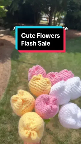Every girl loves flowers these are so cute #flowers #flowerset #cuteflowers #cute #girlfriend #fortheboys #tiktokmademebuyit #flowerkiss 