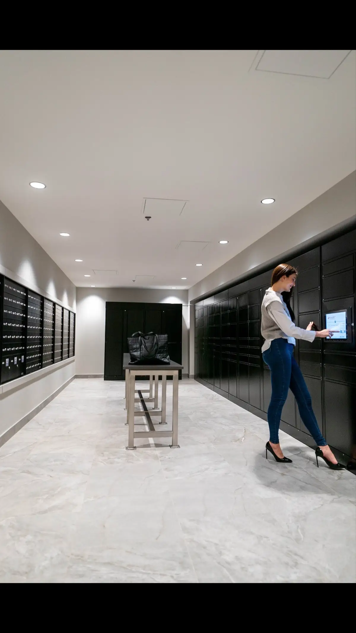 At 300 Main, we understand that our residents' lives are busy and receiving daily deliveries should not add to their stress. That's why we've designed a mail room that not only secures your packages but also makes picking them up as easy as possible. With features like secure access and ample space, you can be sure that everything from a small envelope to large parcels is waiting safely for you. Let our mail room help simplify your life.  . #300Main #Livingat300Main #DowntownWinnipeg #FindItDowntown