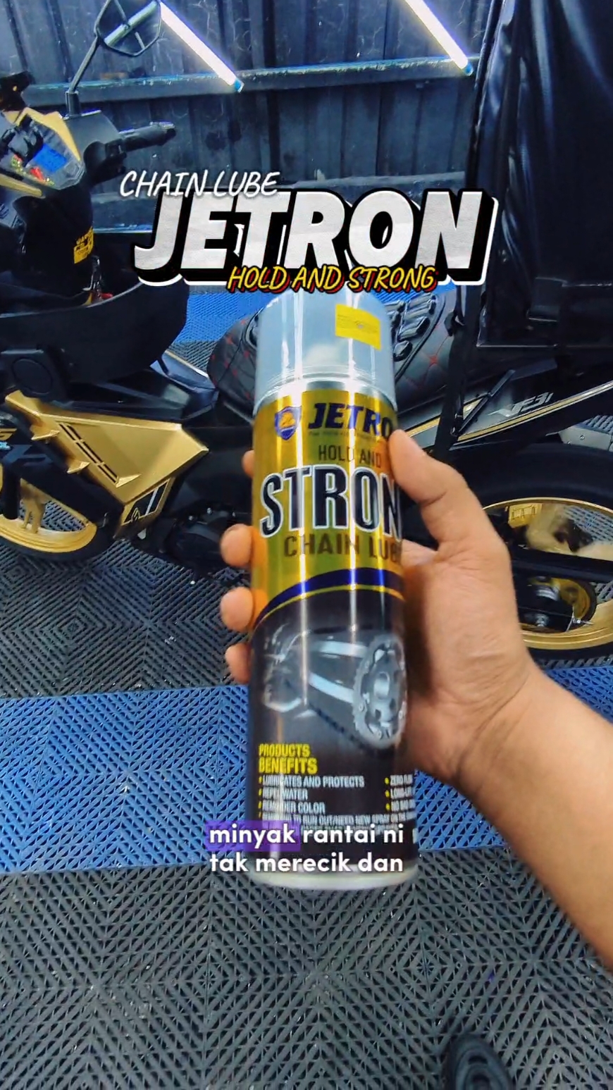 Motor smart.. Minyak rantai pun kene smart baru tak tinggal kan kesan.. #jetron #minyakrantai #chainlube #motor #rider #motorcycle #foryou 