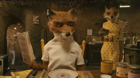 since almost everyone mentioned how similar they look on my last video:) #wesanderson #stopmotion #fantasticmrfox #isleofdogs #cinematography #wesandersonfilm #corecore #movie #movieedit #fyp #foryoupage #torotoroor 