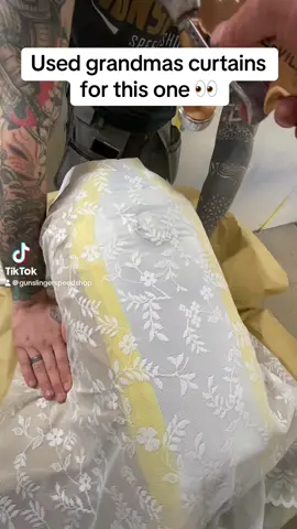 Paint custom motorcycle gas tank #painting #custompaint #lace #motorcycle #fyp 
