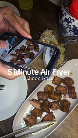 Shaadi Keh Baad Recipe: Salmon Bites Can’t decide a quick n easy dinner?Give these a try! Takes less than 10 minutes total and will leave you wanting more🍽️ I like to eat the salmon with vegtable rice (you can find the recipe in my cookbook 🔗 in my bio!).  Follow and save for more easy recipes 🔔 🍚🫙🍲 