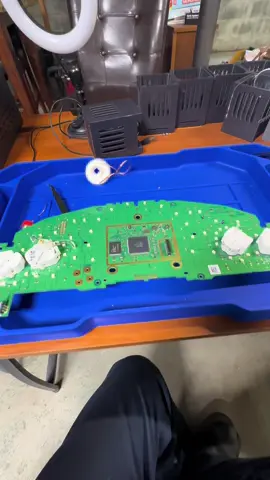 First time for everything! Learn something new every day!! #instrumentcluster #eeprom #solder #newskill #pcb 