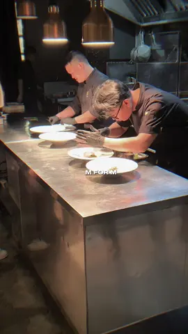 Sao bảo làm bếp nhàn lắm Can you guess the restaurant?  #cheflife #chef #finedining   #cheftok #FoodTok #cooking #fyp #trend #viral #LearnOnTikTok  