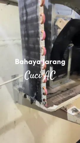 Bahaya jarang cuci ac yang kadang gak kita sadari nih #daikinishop #daikinindonesia #teknisiac #serviceac #acinverter #tanyadaikin 