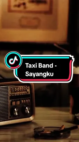 Bagian 947 | Taxi Band - Sayangku #liriklagu #lagunostalgia #musiknostalgia #lagu2000an #vibesstory #xyzbca #fyp #taxiband #sayangku 