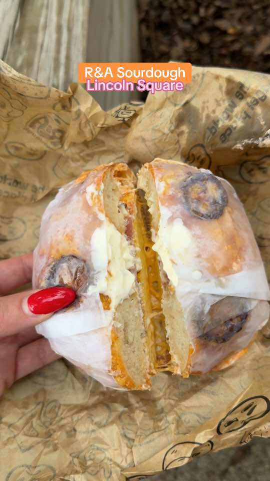 Incredible!! Have you been yet?? #chicago #bagelshop #chicagofoodie 