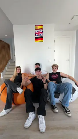 Jajaja tenia este video guardado de hace unos dias con @Benji Krol @Tati @𝖆𝖕𝖔𝖑𝖔 