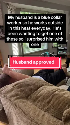 I think he likes it 🫣 #fypシ #viral #fypシ゚viral #tiktokshopfinds #tiktokmademebuyit #tiktokshopdealsforyoudays #tiktokshopsummersale #JulyDeals #musthaves #dealsforyoudays #topseller #coolingblanket #coolingblanketmusthave #blanket 