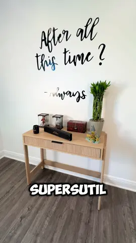 Me gusta que mi hogar sea acogedor🥰 Hoy se ve aún más lindo gracias a @Walker Edison 🫶🏼 Siempre veía ese espacio vacío y visualizaba el mueble con mis coleccionables, ahora cada vez que paso por allí, se siente diferente, se ve mejor… además que siempre me gusta andar cambiando todo🤭 tú sabes la energía la cosa, en definitiva la energía de @walkeredisonco me encantó🫶🏼 a ti qué te pareció? #MyWalkerEdisonHome #WalkerEdison #WorkFromHome #WFHlife #HomeDecor #HomeOffice #furtinure #calordehogar #southfloridablogger #lifestyleblogger #lifestylecontentcreator #oversharingconmarianto