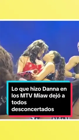 Lo que hizo #Danna en los #MTVMiaw dejó a todos desconcertados #entretenews #dannapaola #rbd #mexicana 