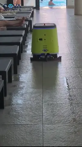 Using a cleaning robot to prevent from slipping in the pool 🤖😀👍🧼✨ #robot #cleaning #hotel #novarobots #PuduRobotics #cc1 