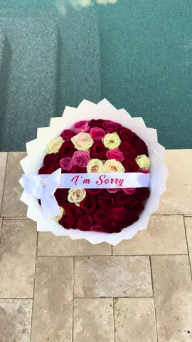 Apologize with roses 💝 #phxflorist #florist #rosebouquet #ramobuchon #fypシ #roses #flowerbouquet 