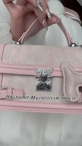 Hãy luôn yêu thương mình nhé các nàng 🥰 #livestream #tuixach #tuideocheo #tuixachnu 