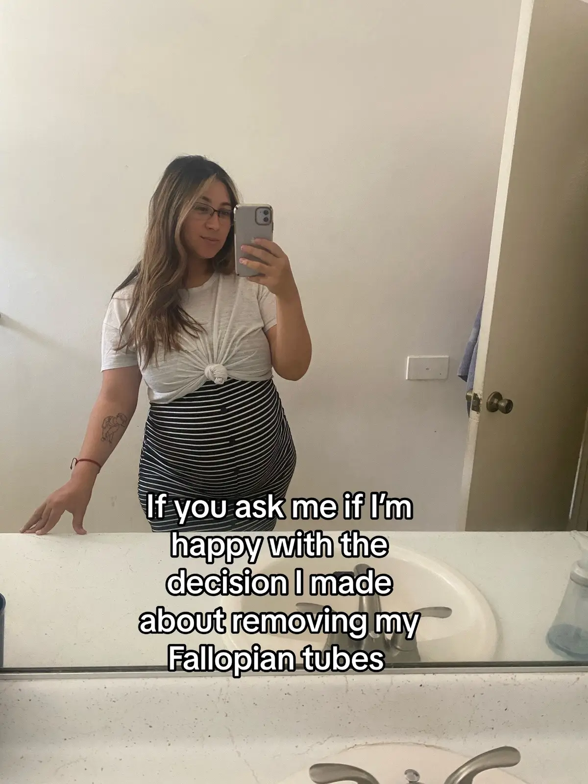 Both pregnancies were hard but my second pregnancy hit different… Not being able to get out of bed & care for my first born really f$&k me up and for the first time i can truly say i was depressed lost in the dark thinking ending you guys know what was the best decision. I was tired of the pain, i was tired of feeling useless, and i was tired of feeling like a failure. Having prenatal depression made me make this decision while being in labor, the moment i was told i had to get another E c-section I looked at my husband and told him i don’t think i can go through all of this again. Even tho i truly regret this i try to remind myself almost everyday that IT WAS FOR THE BEST. I remind myself my babies need a healthy mom even tho i cant scape the flares. I remind myself that i put myself first, my health and just like at the moment it felt like the right thing to do. Thinking back it really was. Only i know truly how much i was suffering and my body doesn’t deserve that again. I’m so blessed i was able to carry twice & im deeply ao thankful with God for giving me the opportunity to know what is like to raise a boy and a girl🙏🏻  