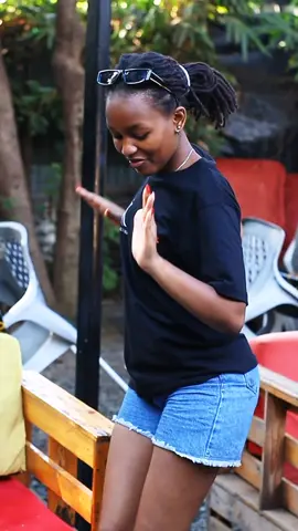 Anguka Nayo😅... #angukanayo #fyp #kenyantiktok #kisumutiktoker #kisumukulture #viral @Yasmeen 
