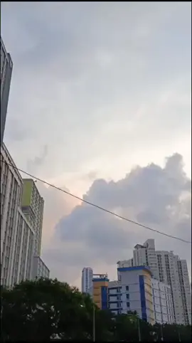 melupakan tidak seindah mencintai😔😔😔