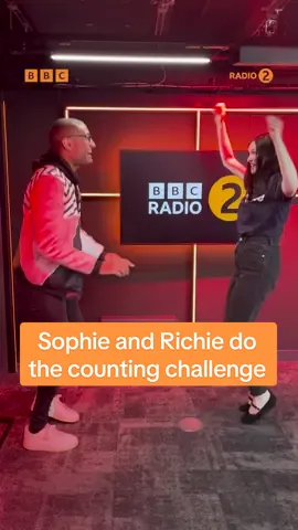 Sophie Ellis-Bextor and Richie Anderson take on the counting challenge 😂🤣🤣😂 Listen to Sophie’s Kitchen Disco on BBC Sounds 🧡 #countingchallenge #sophieellisbextor #richieanderson @Sophie Ellis Bextor 