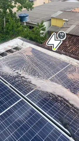 Limpeza de placa solar 