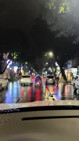 Trong cuộc đời gặp người thích mình ko phải là hiếm Gặp một người lúc nào cũng sợ mình buồn mới là hiếm🥰🥰