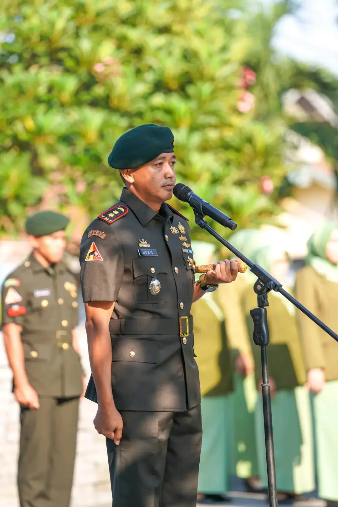 Dalam menyongsong HUT Yonkav 8/NSW/2 Kostrad Komandan beserta prajurit dan persit melaksanakan kegiatan Ziarah di TMP bangil, Pasuruan Jawa Timur #fypシ #ziarah #tmp #penkostrad #indonesiaku #tentaranasionalindonesia #tniad #kavaleritniad #militer #yonkav8 