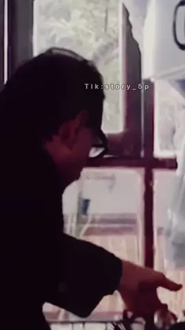 لا تنتظريني وتستني.. ما راح احبك لو بتجنني..🩶🎼