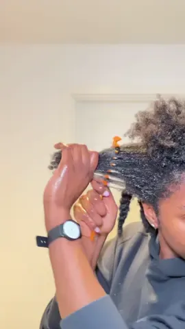 Reason why I comb my hair once every 4 to 6 weeks #afrohair #4chair