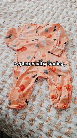 My Novtomber baby didn't get here in time to wear any fun Halloween Outfits but this Septober baby is already set thanks to @Old Navy Official  and my need to have something fun in the mail at all times. Also had to pick up the matching dress and leggings for big sis 😅😂🎃👻🔮🥰 #oldnavyhaul #oldnavy #halloweenbaby #summerween #babyhaul 